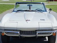 Image 6 of 17 of a 1966 CHEVROLET CORVETTE