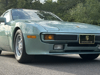 Image 3 of 6 of a 1986 PORSCHE 944