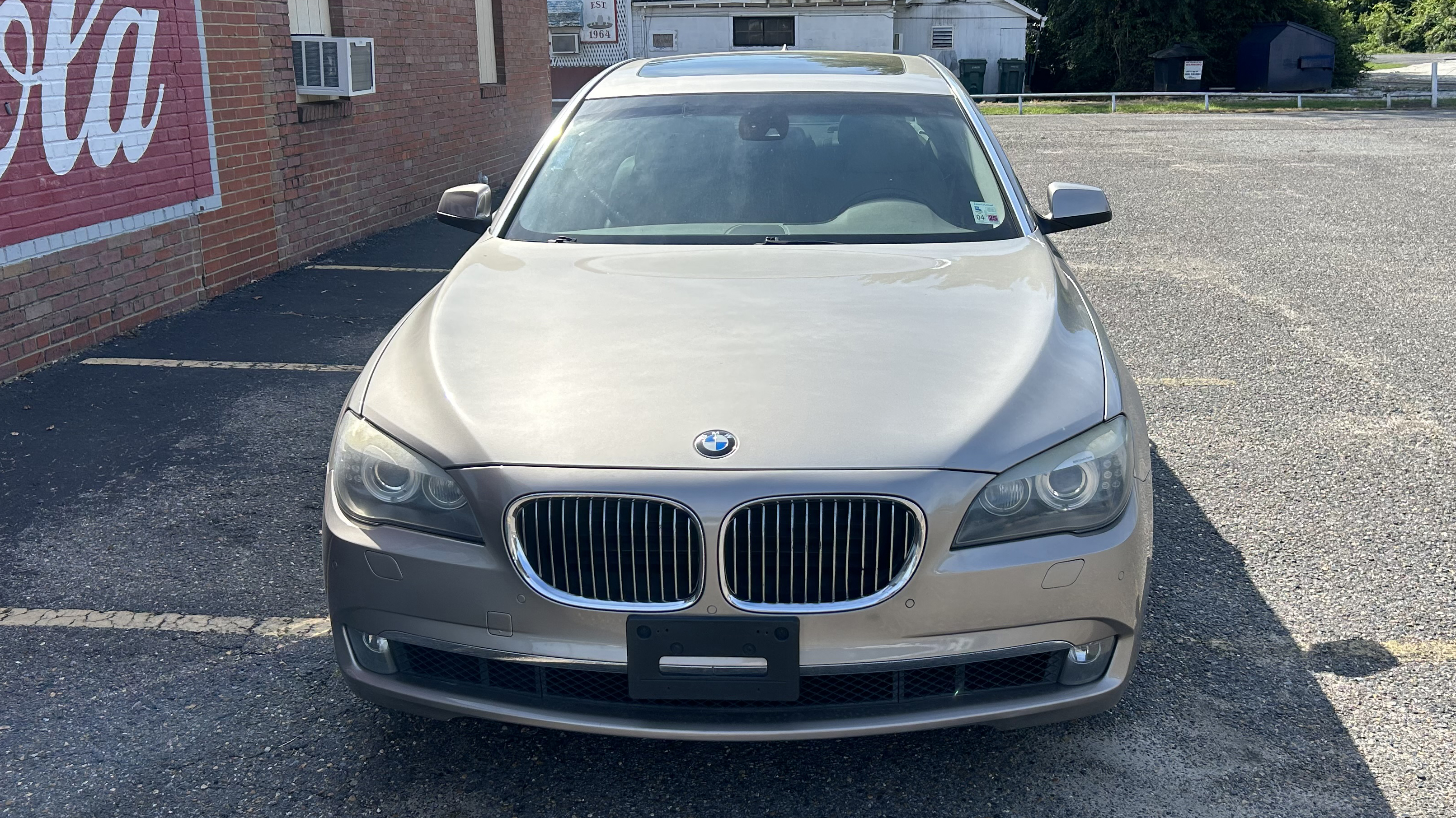 1st Image of a 2009 BMW 750 LI