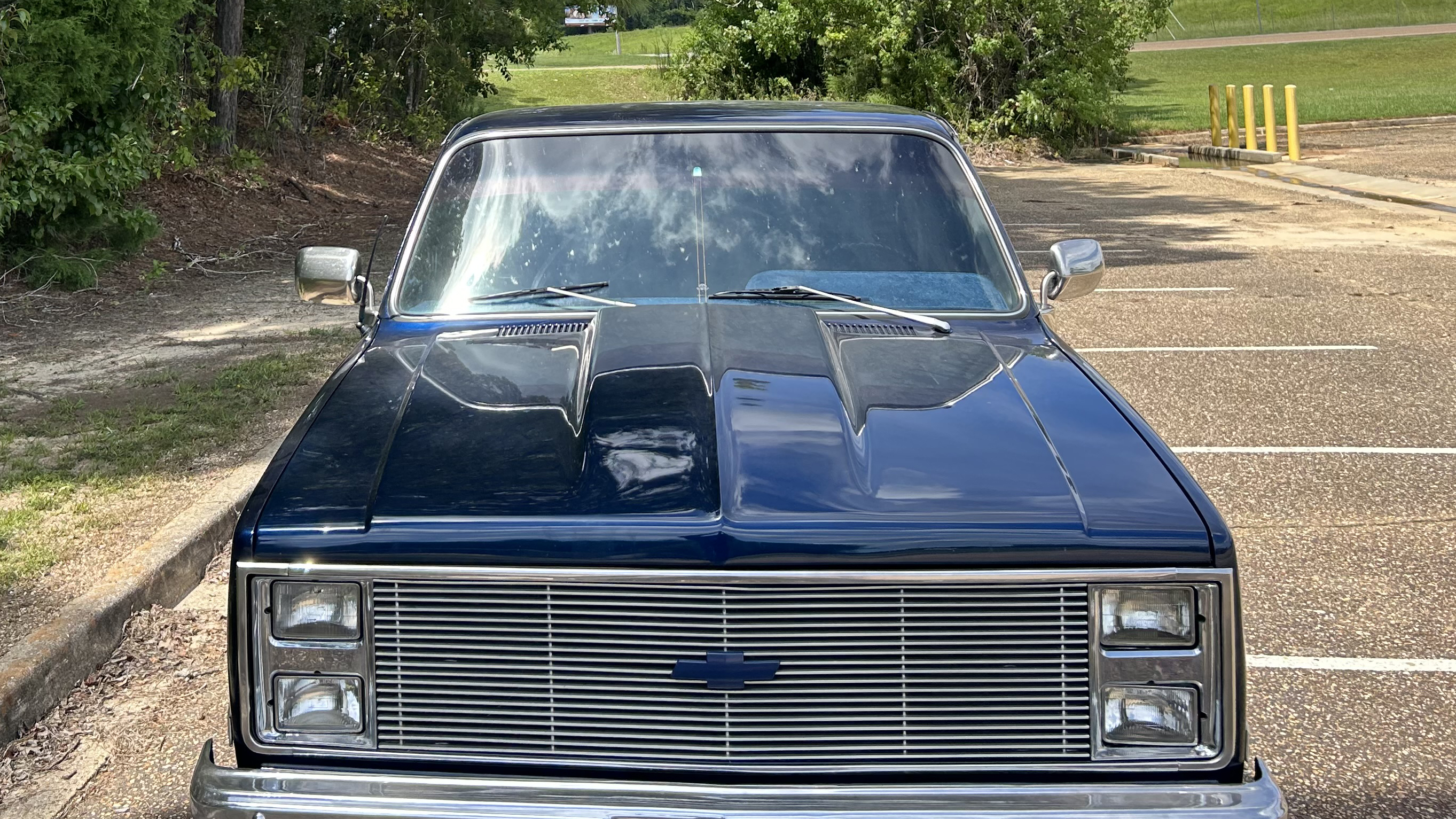 2nd Image of a 1982 CHEVROLET SILVERADO