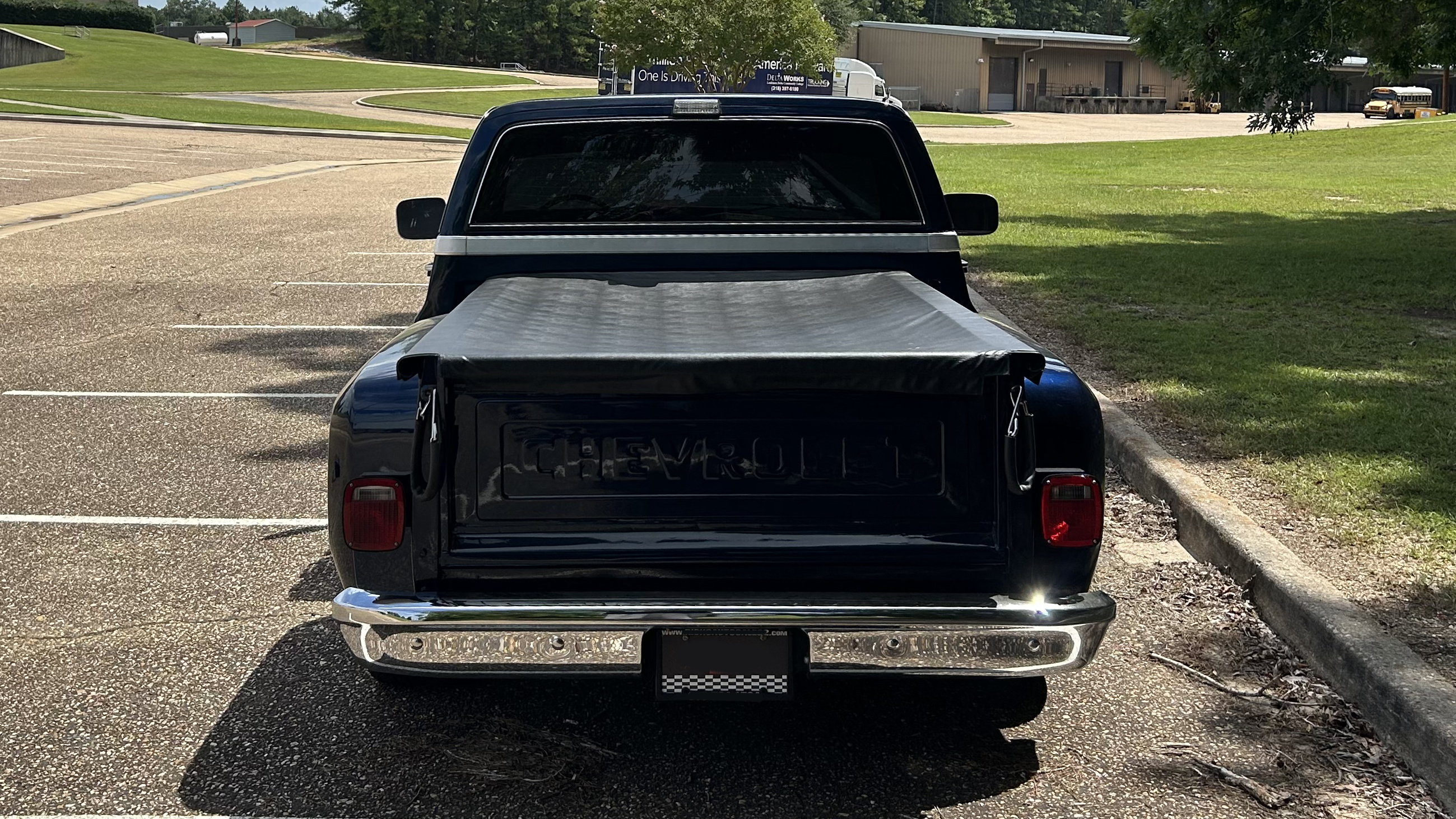 3rd Image of a 1982 CHEVROLET SILVERADO