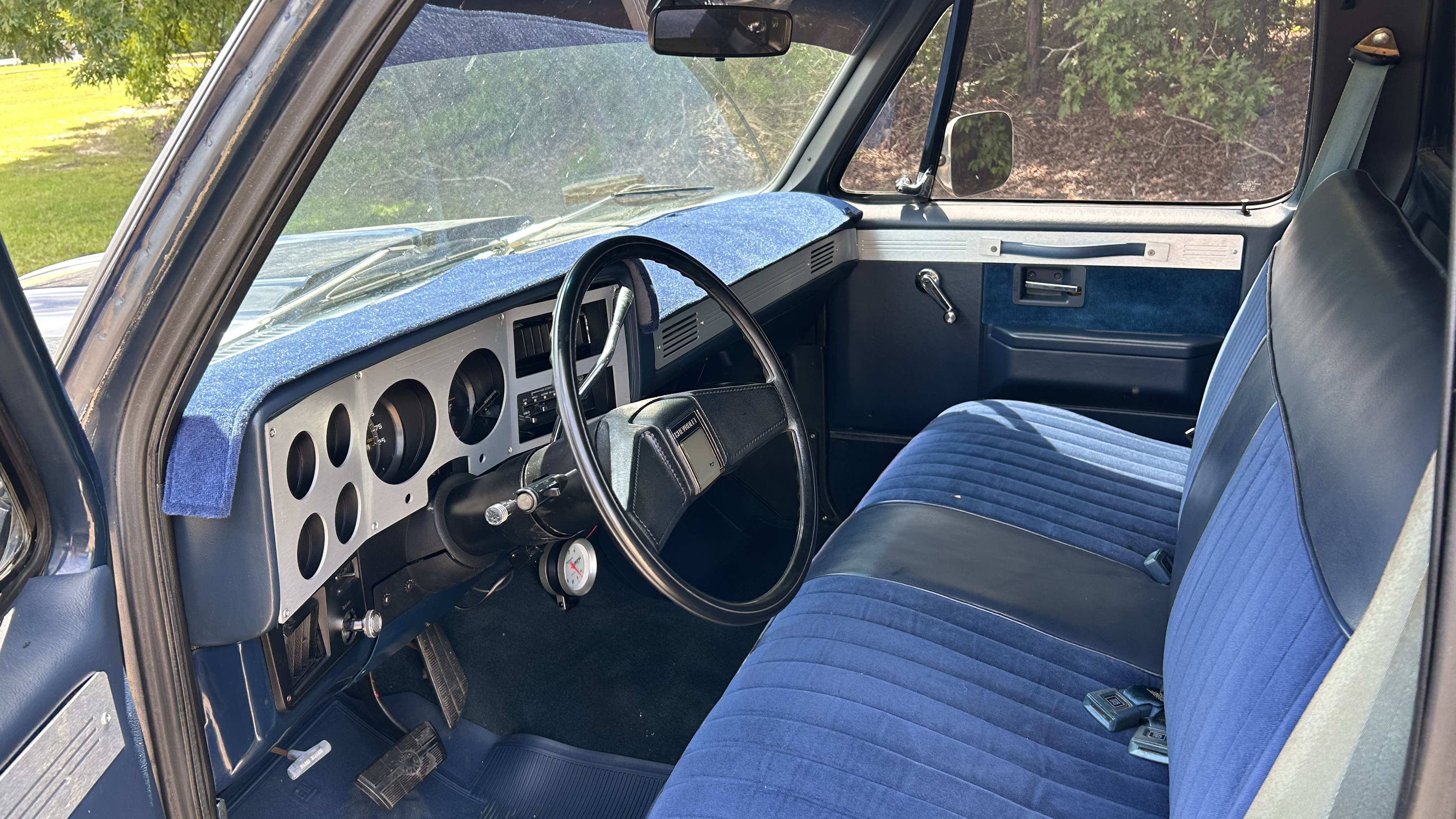 4th Image of a 1982 CHEVROLET SILVERADO