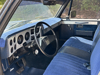 Image 5 of 6 of a 1982 CHEVROLET SILVERADO