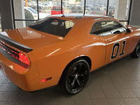 Image 6 of 8 of a 2014 DODGE CHALLENGER