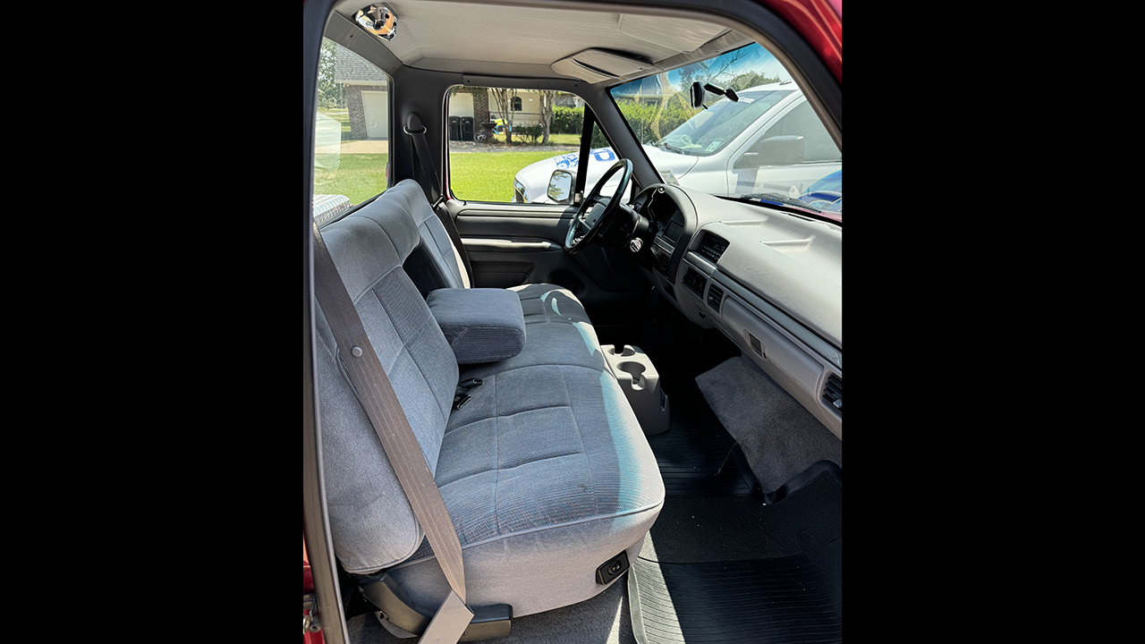 3rd Image of a 1994 FORD F150