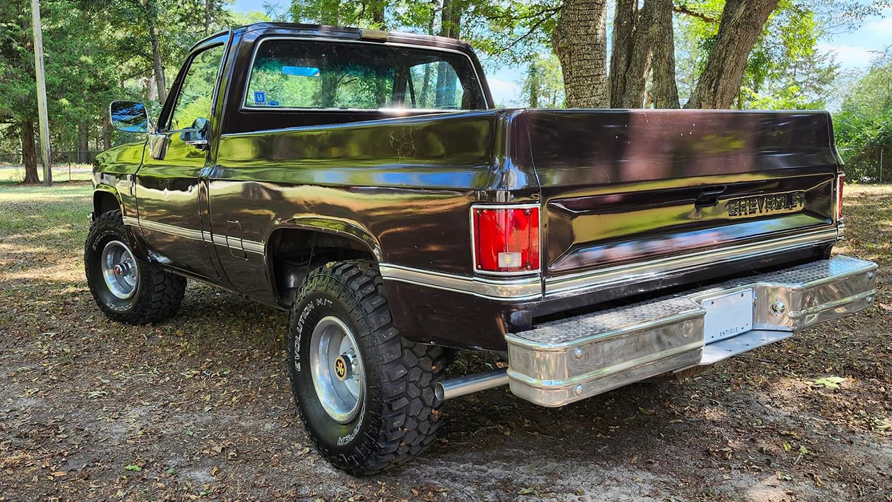 1st Image of a 1985 CHEVROLET SILVERADO K10