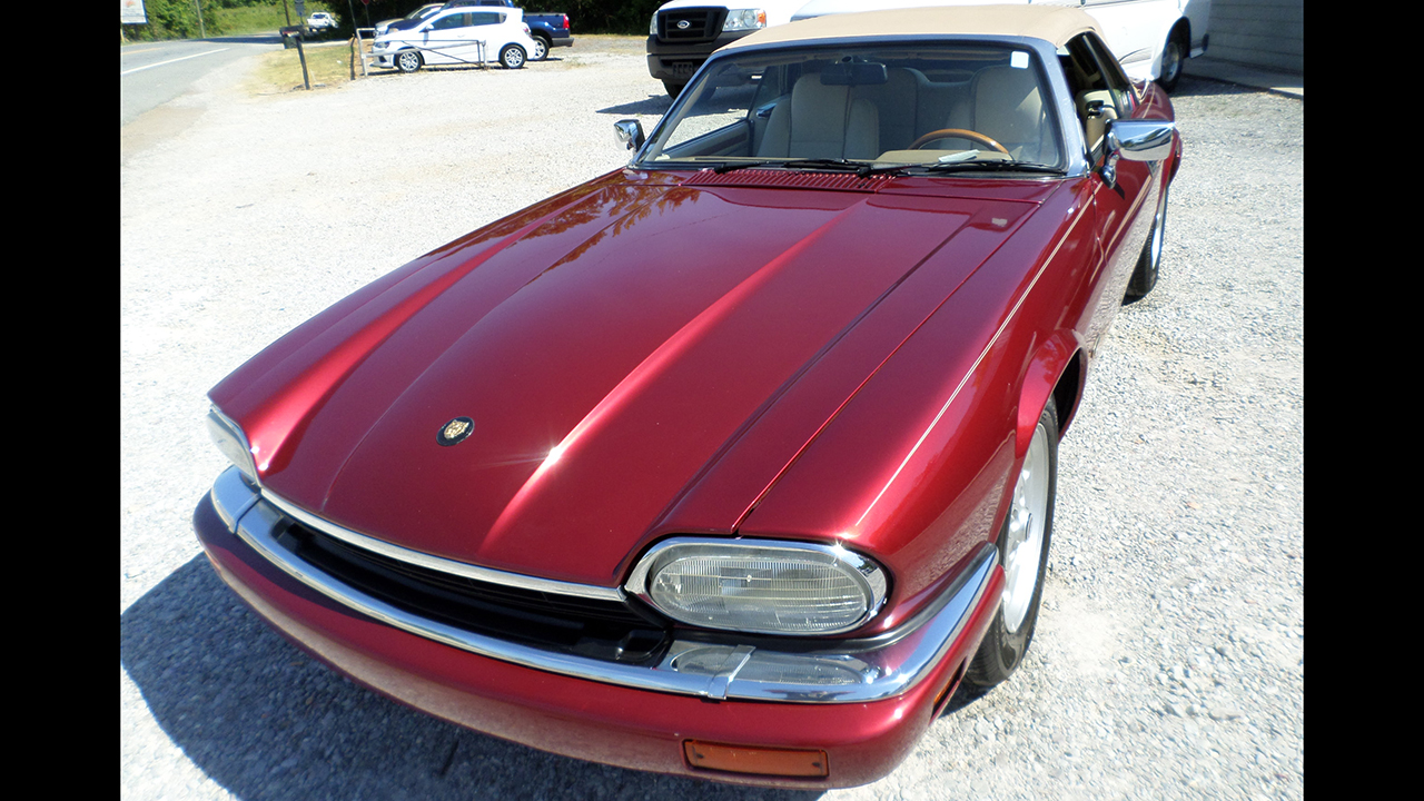 2nd Image of a 1996 JAGUAR XJS