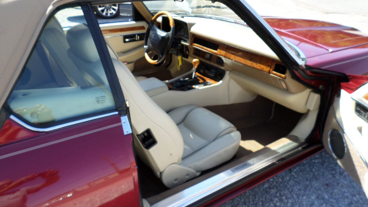 8th Image of a 1996 JAGUAR XJS