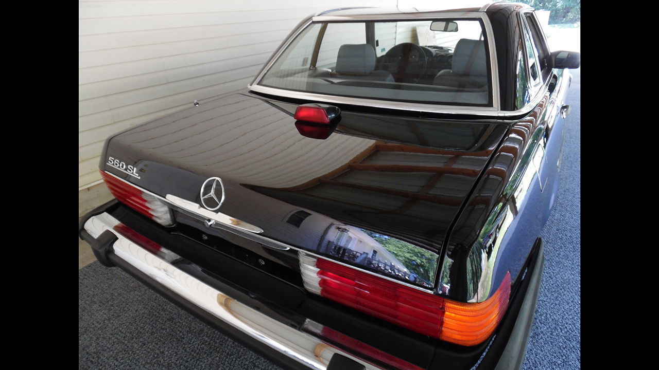 5th Image of a 1987 MERCEDES 560 SL