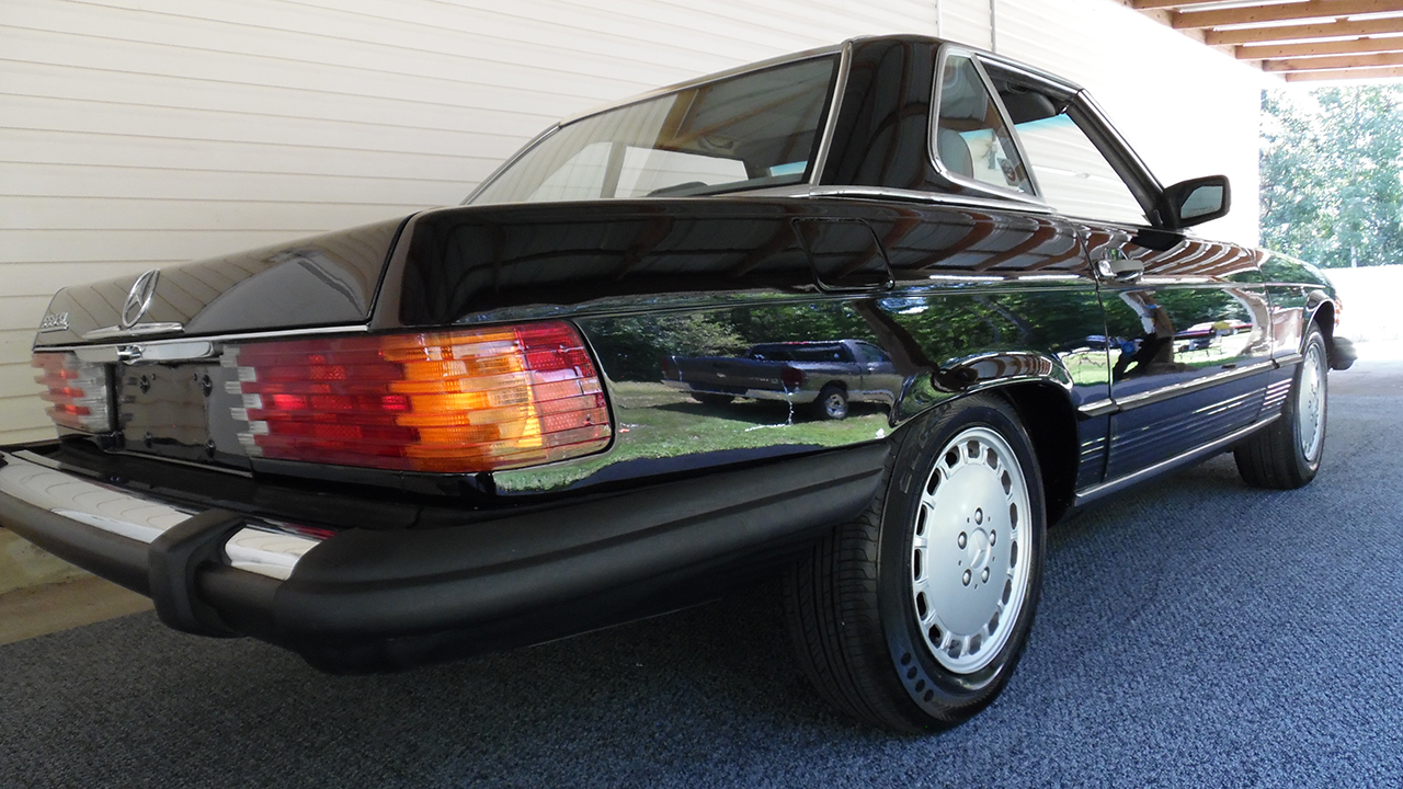 6th Image of a 1987 MERCEDES 560 SL