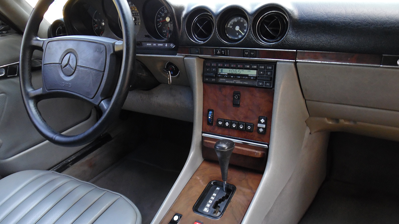 10th Image of a 1987 MERCEDES 560 SL