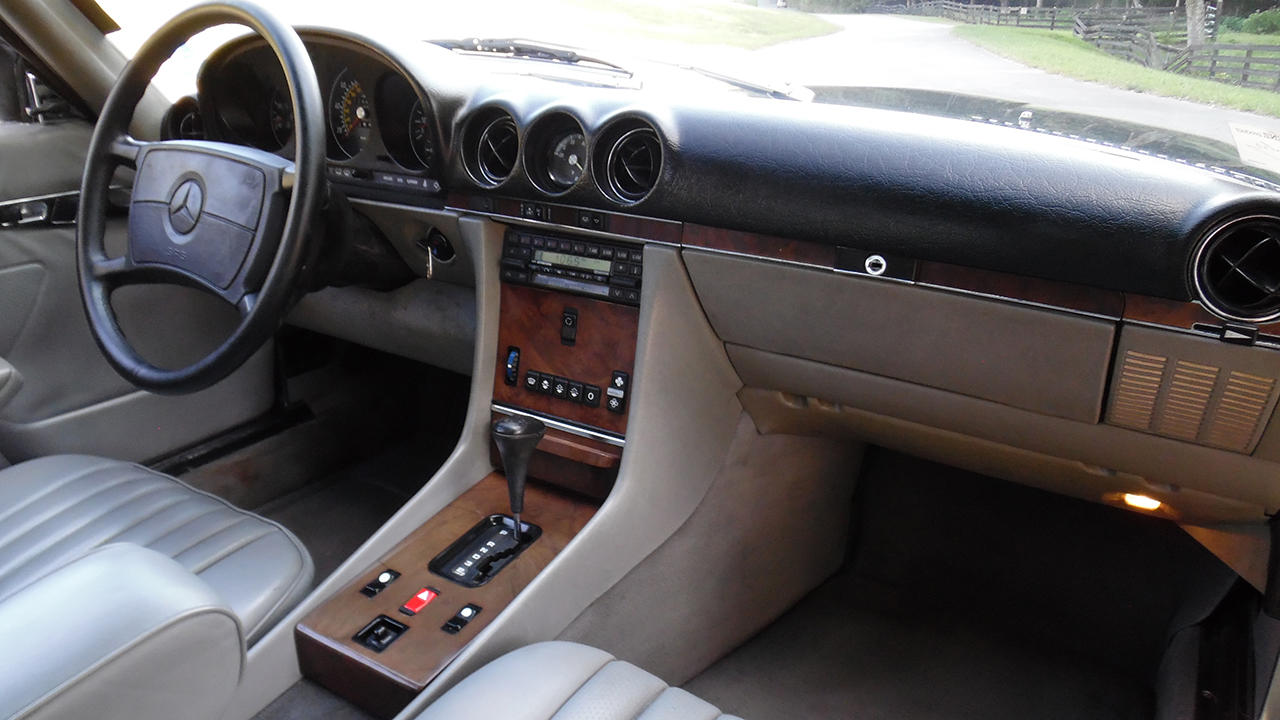 12th Image of a 1987 MERCEDES 560 SL