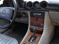 Image 11 of 20 of a 1987 MERCEDES 560 SL