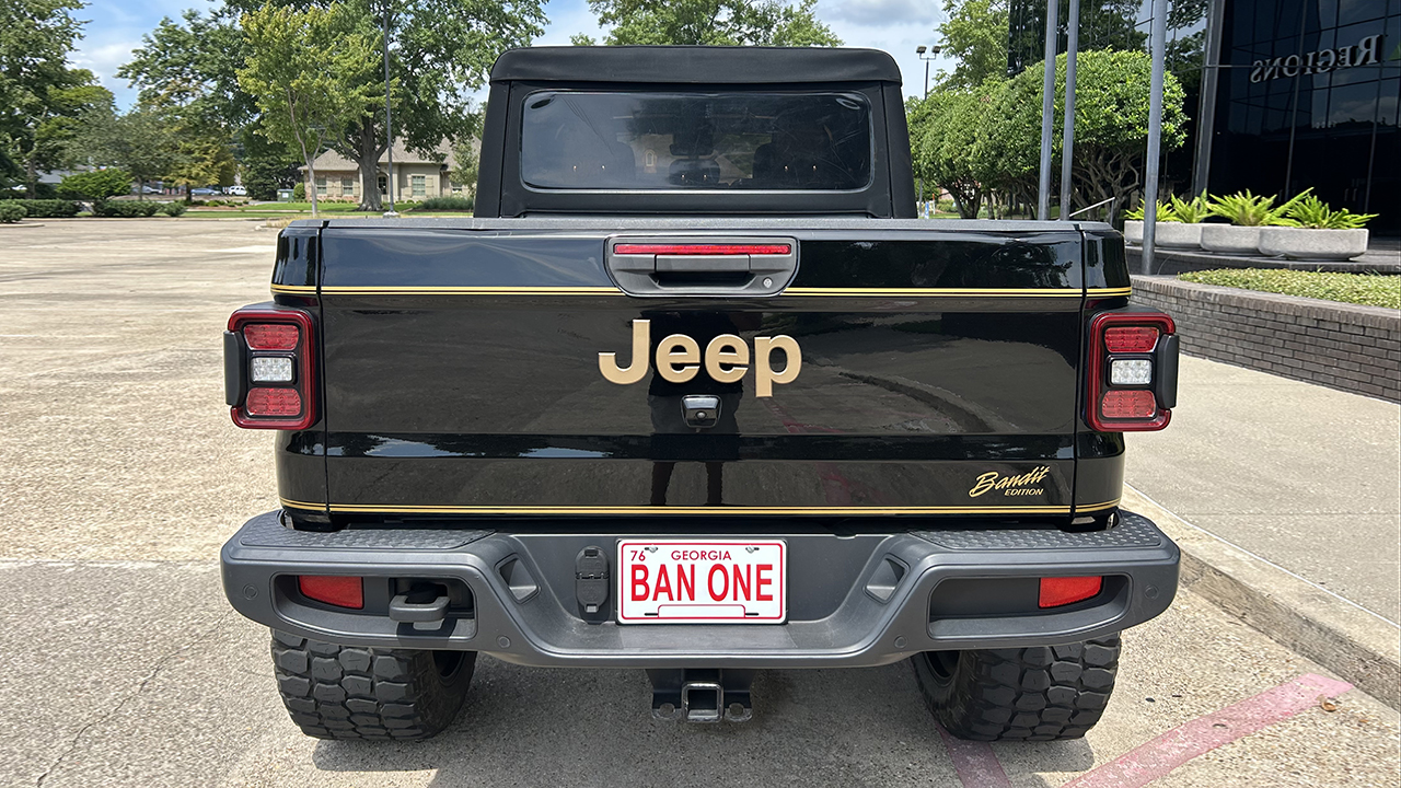 4th Image of a 2020 JEEP GLADIATOR