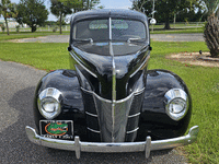 Image 3 of 8 of a 1940 FORD DELUXE