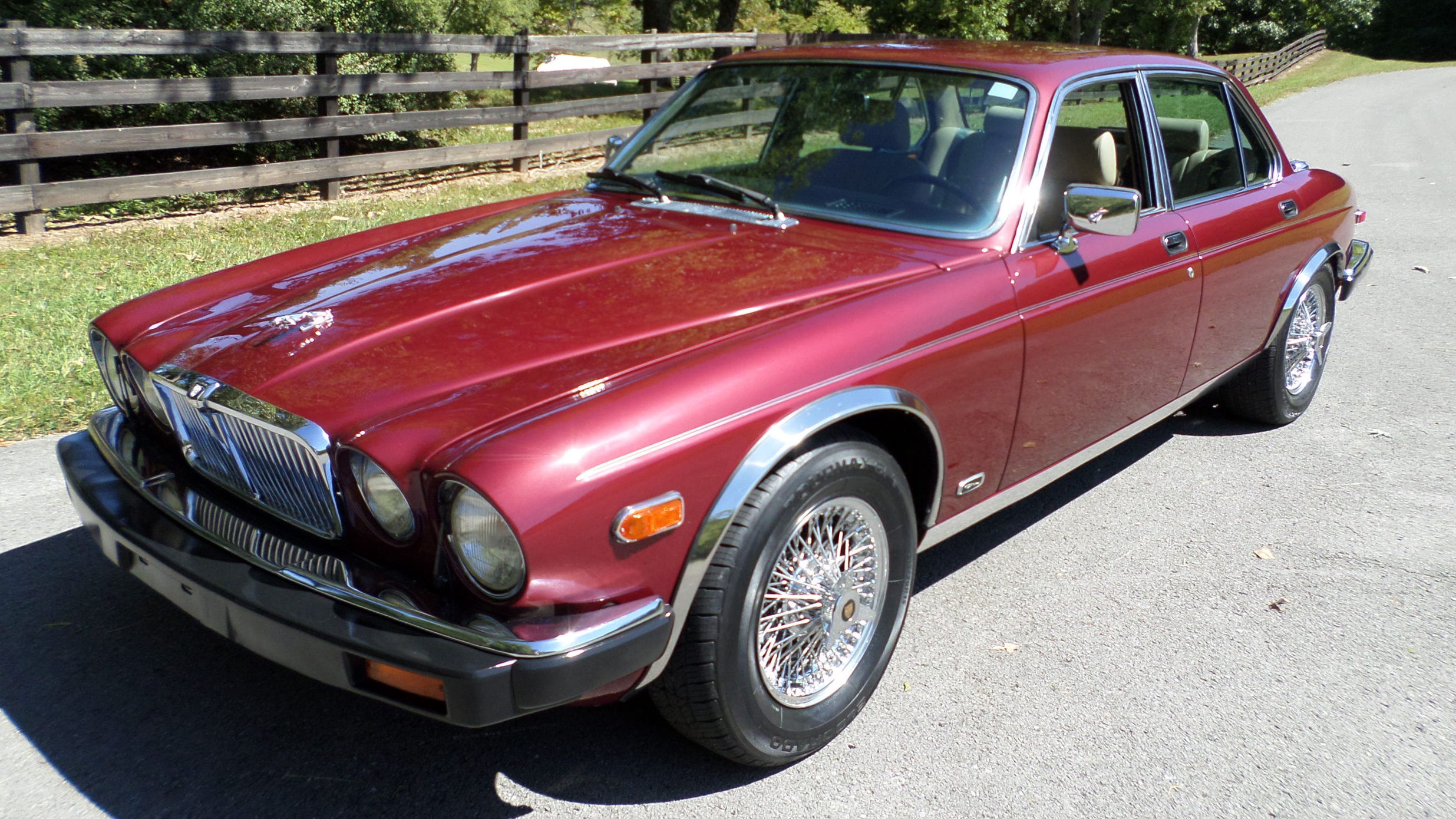 1st Image of a 1988 JAGUAR XJ12 VANDEN PLAS