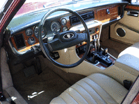 Image 7 of 25 of a 1988 JAGUAR XJ12 VANDEN PLAS