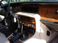 Image 11 of 25 of a 1988 JAGUAR XJ12 VANDEN PLAS