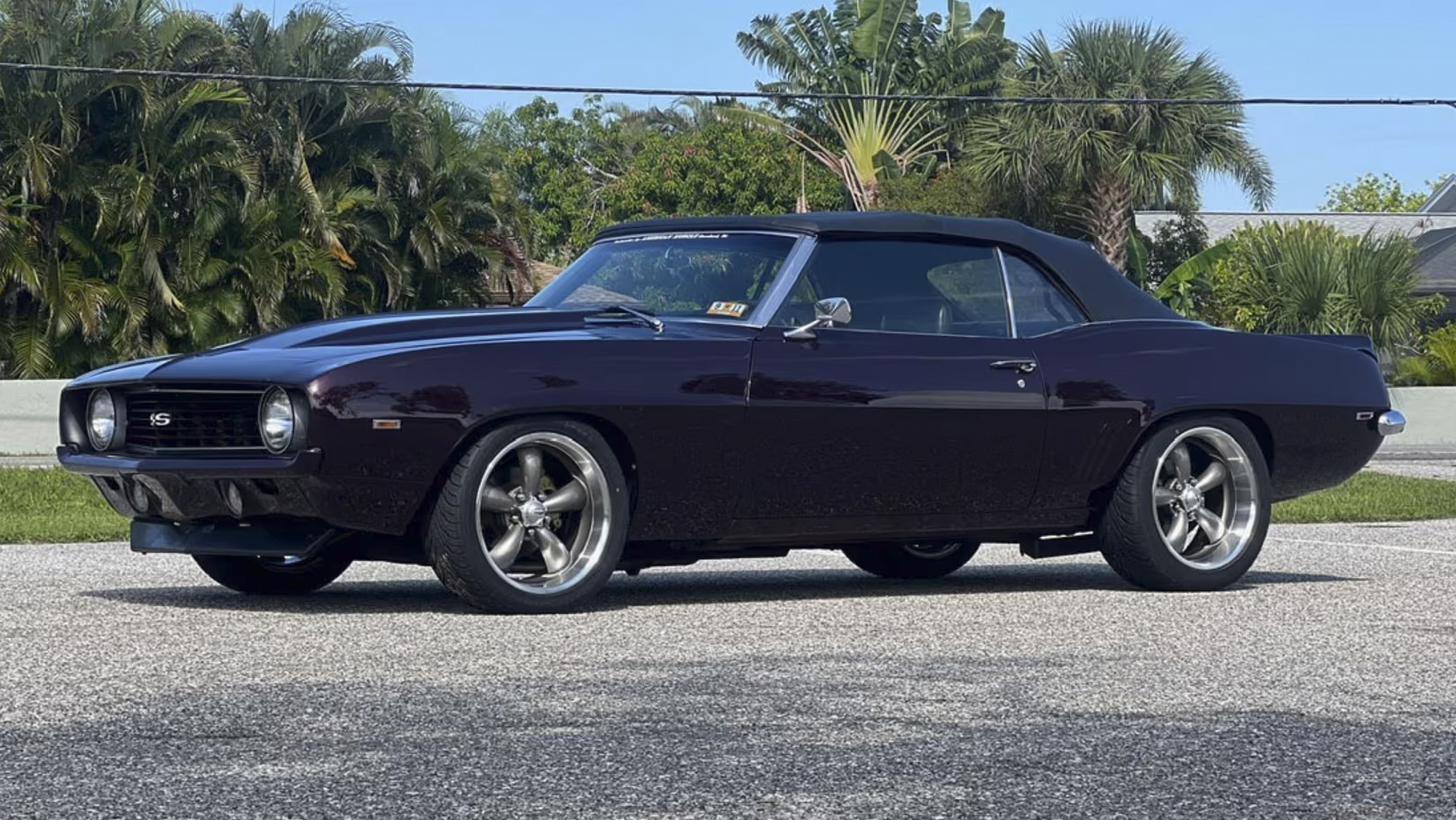 2nd Image of a 1969 CHEVROLET CAMARO