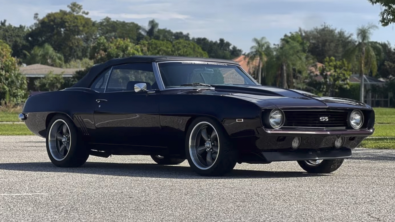 3rd Image of a 1969 CHEVROLET CAMARO