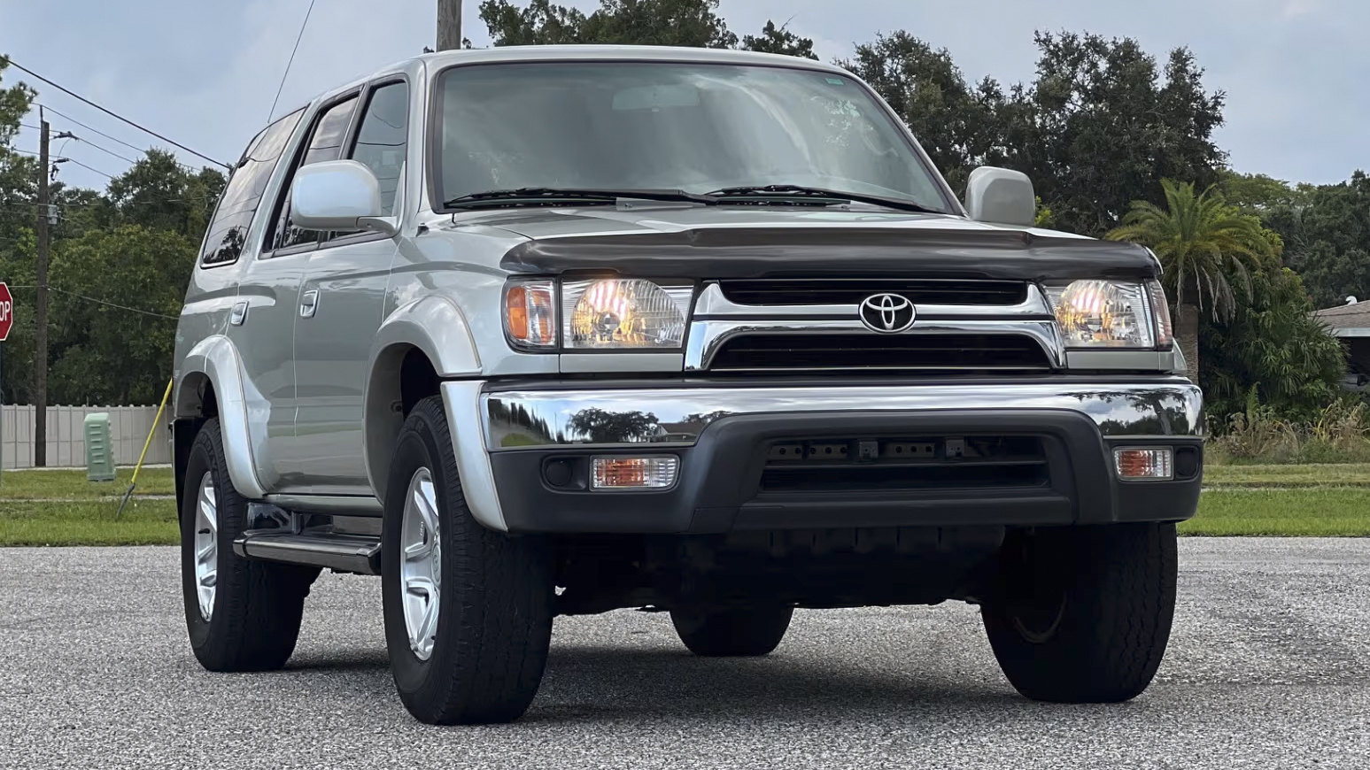 3rd Image of a 2002 TOYOTA 4RUNNER 1/2 TON; VZN 180/185 SR5