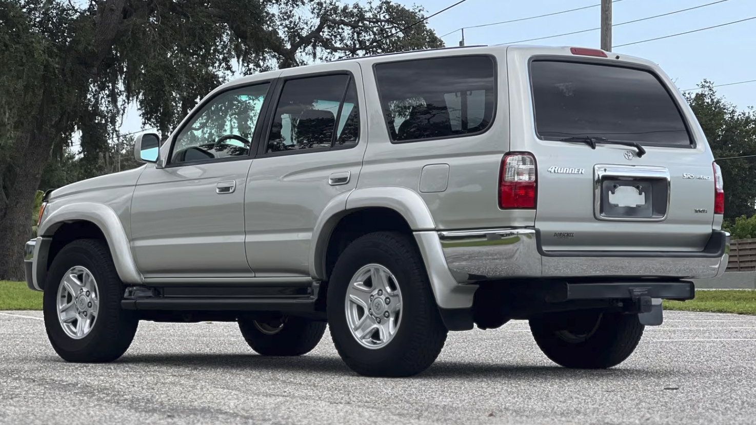 4th Image of a 2002 TOYOTA 4RUNNER 1/2 TON; VZN 180/185 SR5