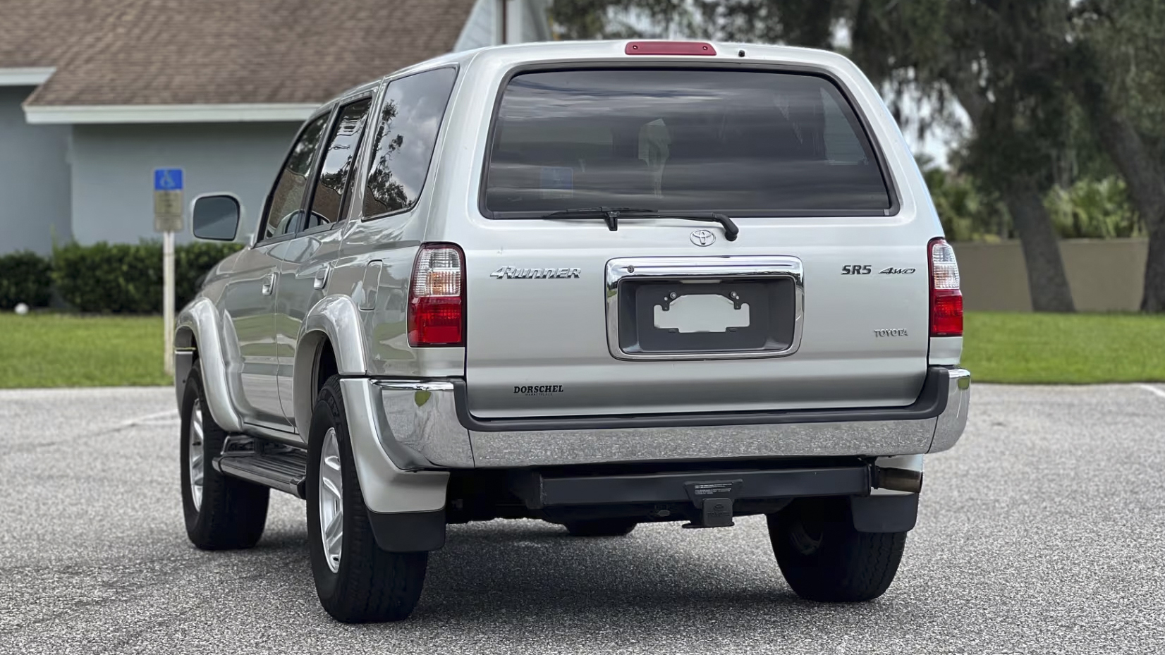 6th Image of a 2002 TOYOTA 4RUNNER 1/2 TON; VZN 180/185 SR5