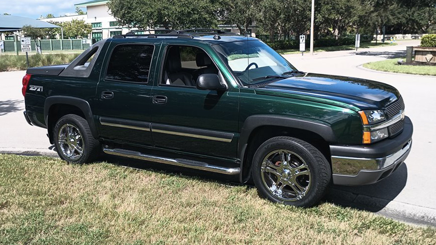 1st Image of a 2004 CHEVROLET AVALANCHE 1500