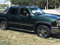 Image 2 of 18 of a 2004 CHEVROLET AVALANCHE 1500