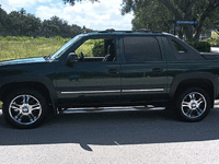 Image 3 of 18 of a 2004 CHEVROLET AVALANCHE 1500