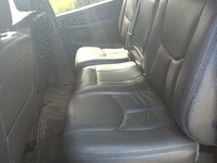 Image 11 of 18 of a 2004 CHEVROLET AVALANCHE 1500