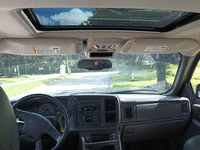 Image 13 of 18 of a 2004 CHEVROLET AVALANCHE 1500