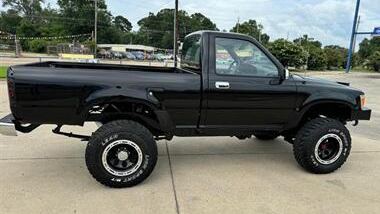 3rd Image of a 1990 TOYOTA TACOMA