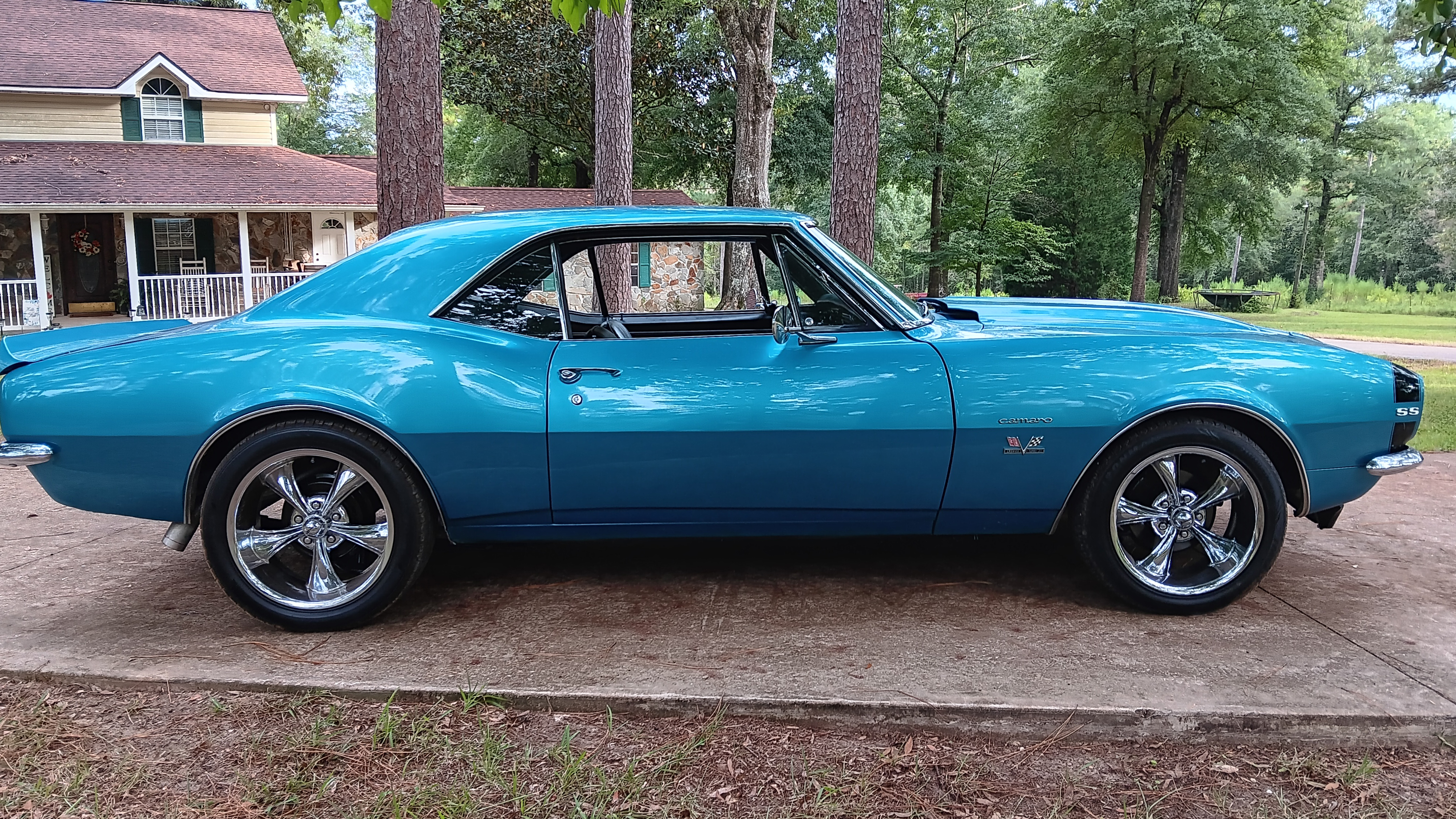 3rd Image of a 1967 CHEVROLET CAMARO