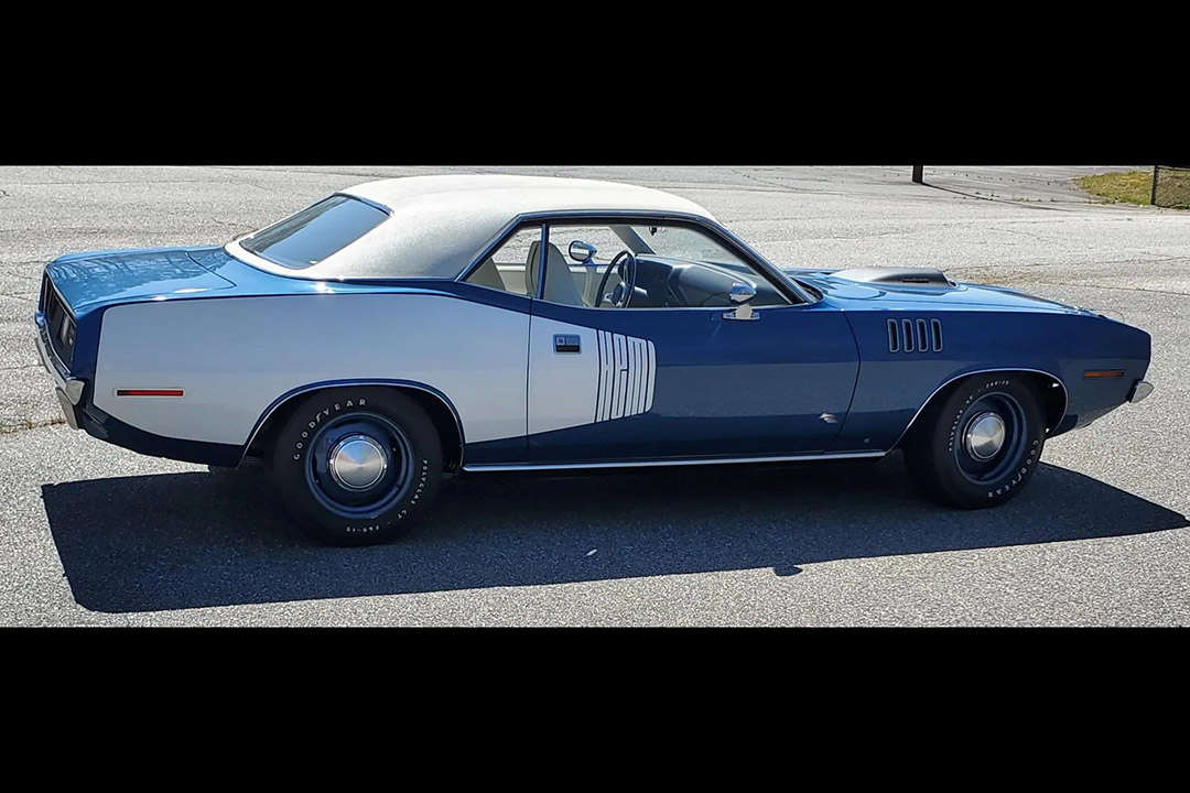 4th Image of a 1971 PLYMOUTH BARRACUDA