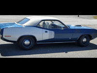 Image 5 of 29 of a 1971 PLYMOUTH BARRACUDA