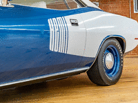 Image 13 of 29 of a 1971 PLYMOUTH BARRACUDA