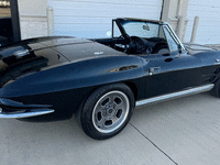 Image 4 of 11 of a 1964 CHEVROLET CORVETTE