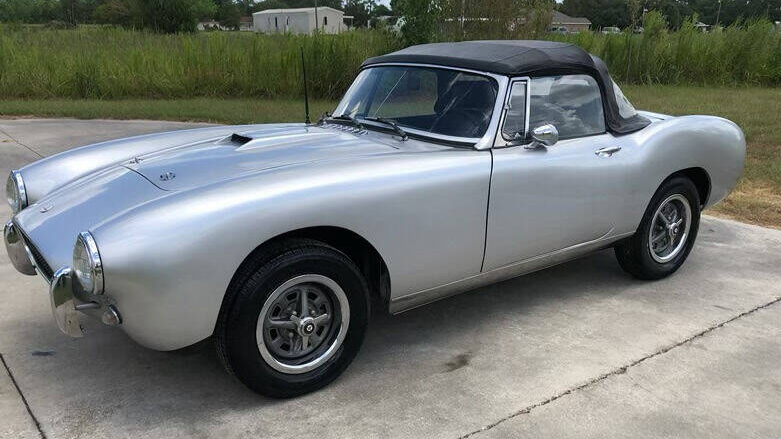 2nd Image of a 1977 MG COBRA