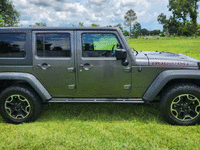 Image 6 of 19 of a 2016 JEEP RUBICON