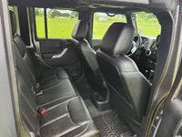 Image 15 of 19 of a 2016 JEEP RUBICON