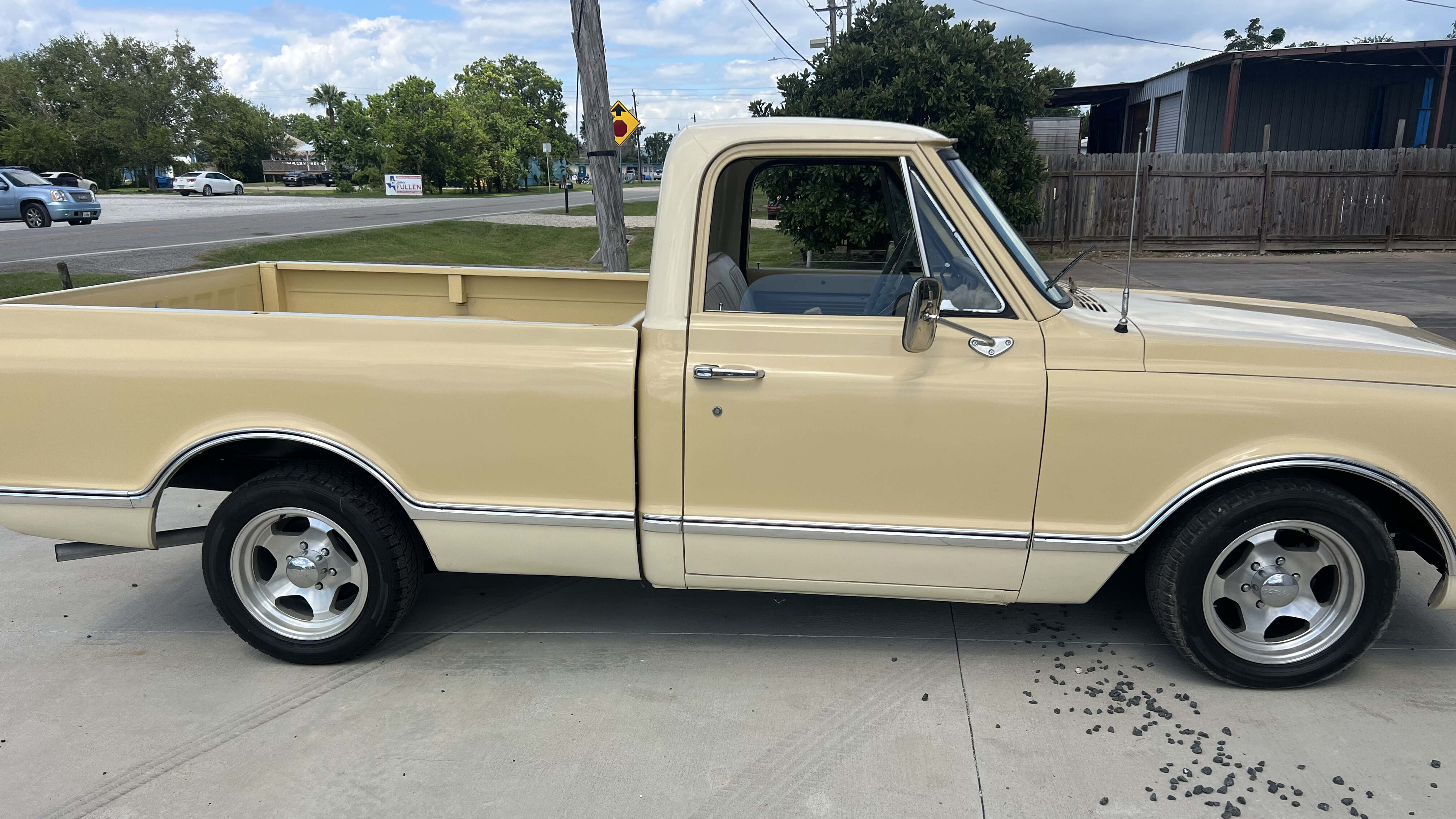 2nd Image of a 1967 CHEVROLET C10