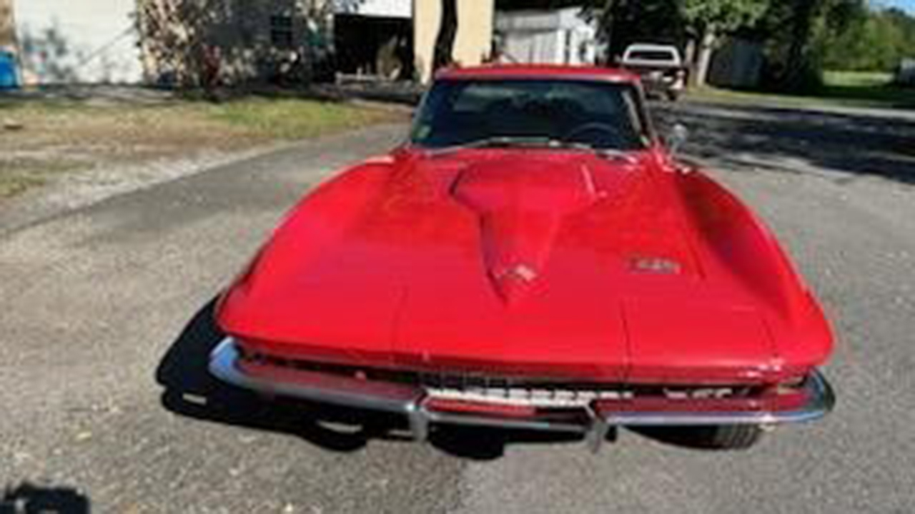 3rd Image of a 1966 CHEVROLET CORVETTE