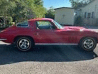 Image 3 of 10 of a 1966 CHEVROLET CORVETTE