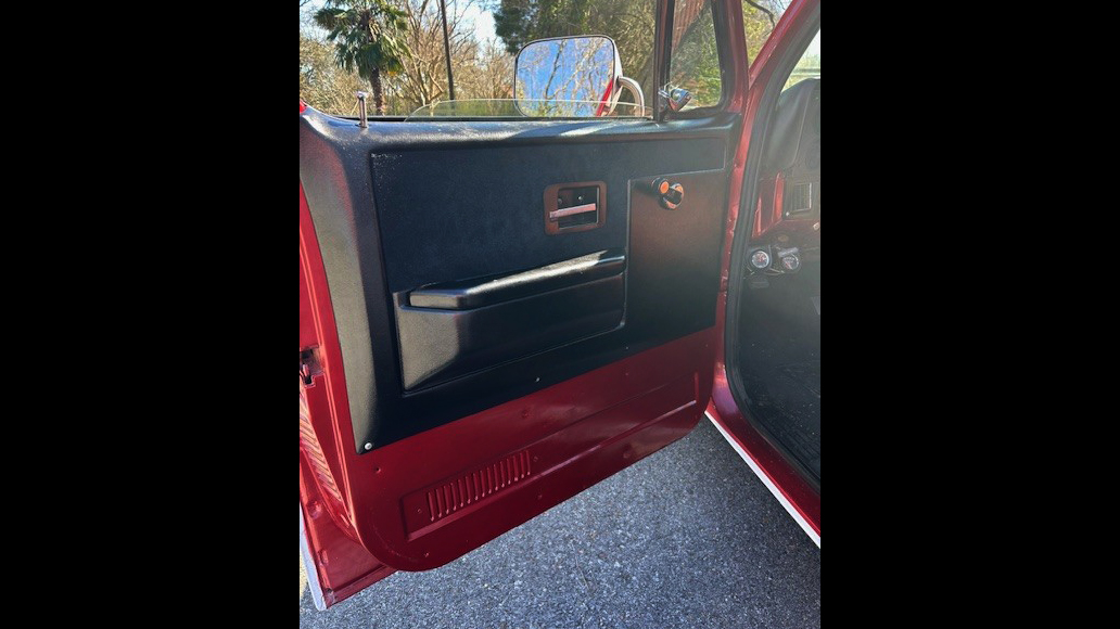 5th Image of a 1982 CHEVROLET C10