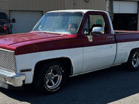 Image 2 of 10 of a 1982 CHEVROLET C10