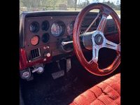 Image 8 of 10 of a 1982 CHEVROLET C10