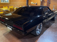 Image 4 of 9 of a 1969 CHEVROLET CAMARO RS