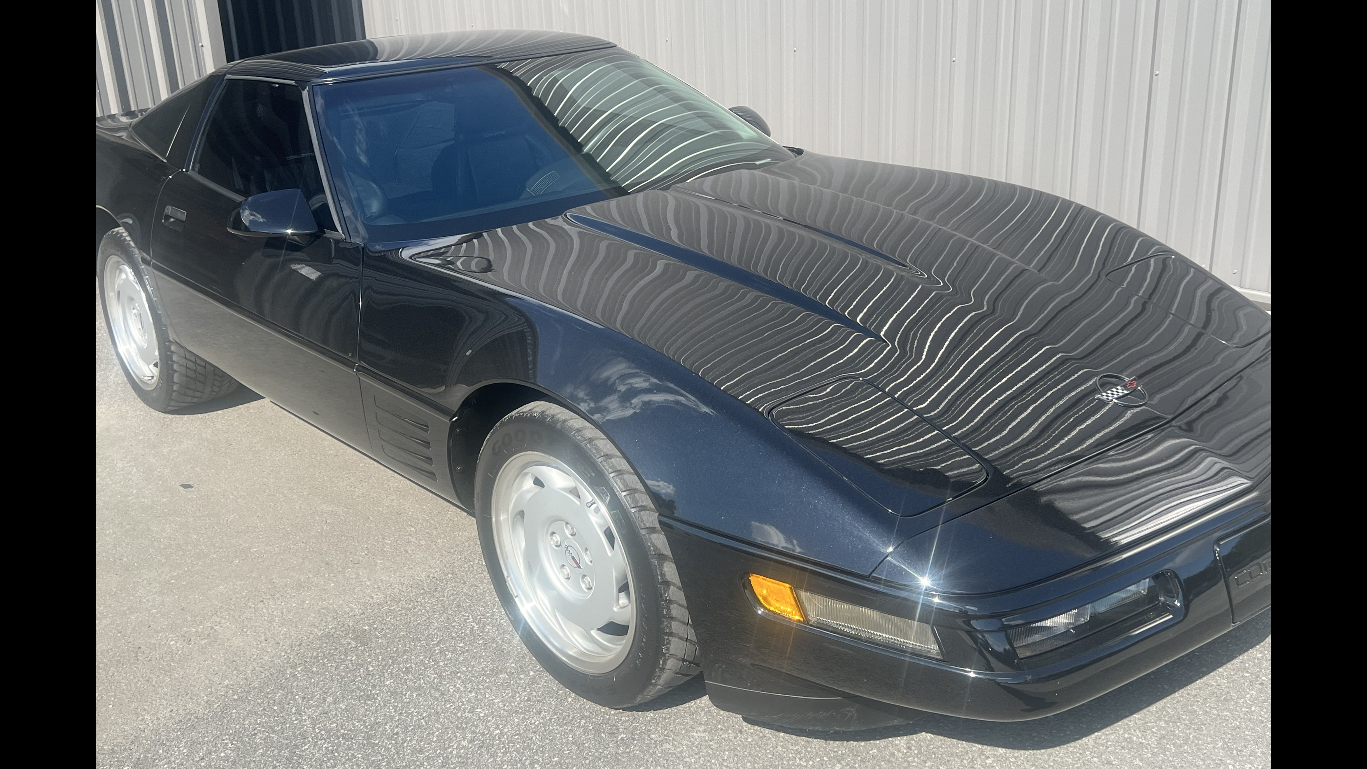 2nd Image of a 1992 CHEVROLET CORVETTE