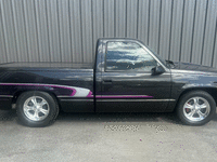 Image 2 of 13 of a 1992 CHEVROLET C1500